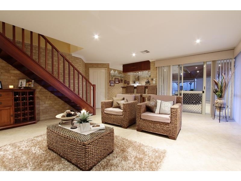 26 Arlington Loop, Coogee WA 6166