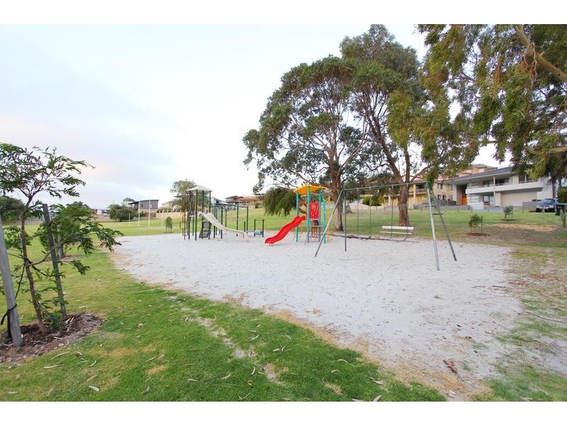 26 Arlington Loop, Coogee WA 6166