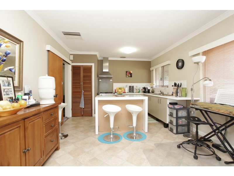 52 Davenport Rd, Booragoon WA 6154