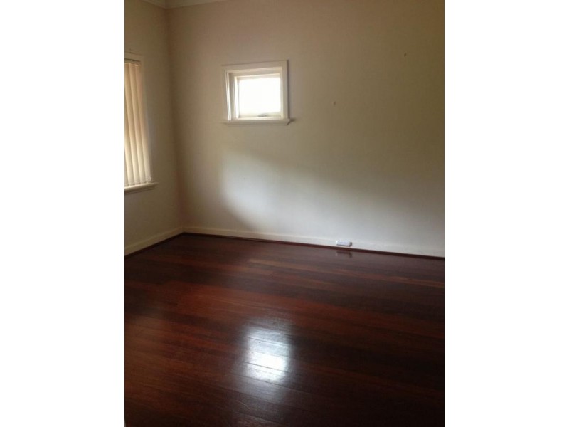 28 Raymond, Mount Pleasant WA 6153