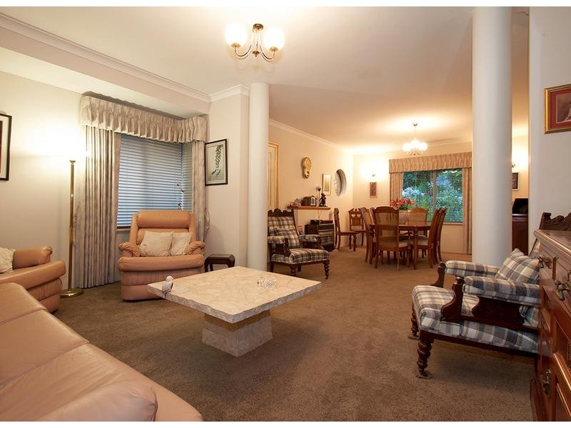 7 Crest Avenue, Mount Pleasant WA 6153