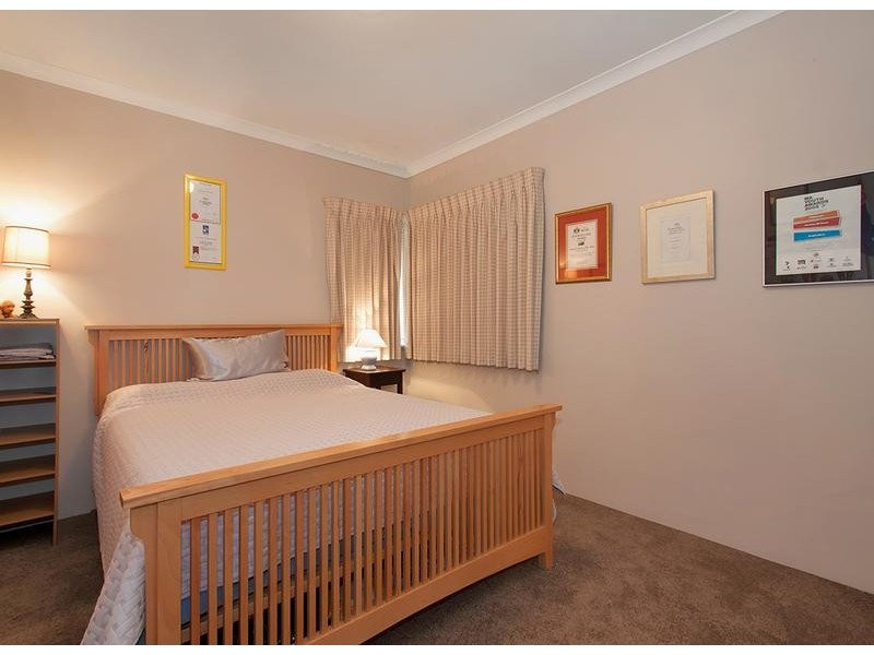 7 Crest Avenue, Mount Pleasant WA 6153