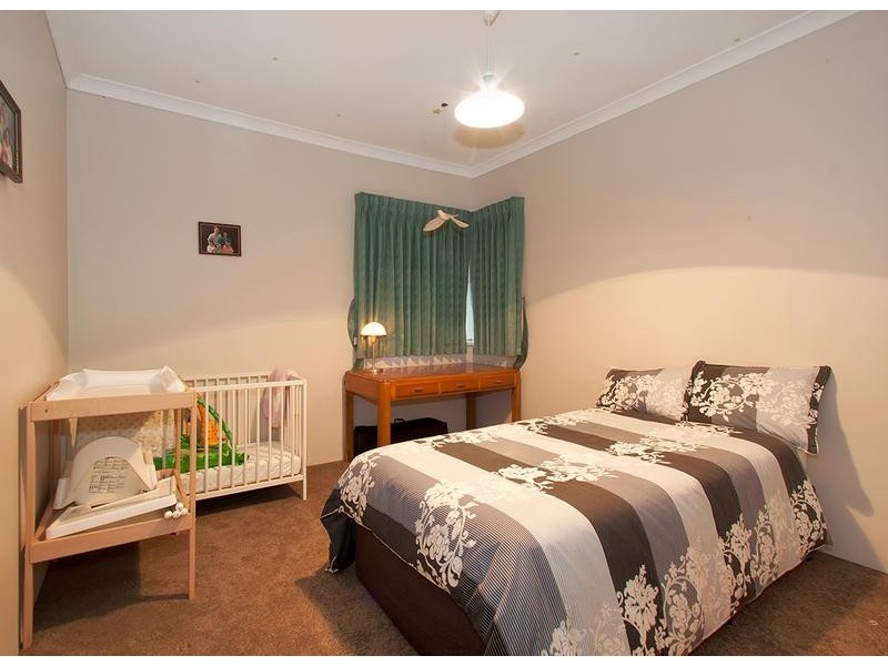 7 Crest Avenue, Mount Pleasant WA 6153