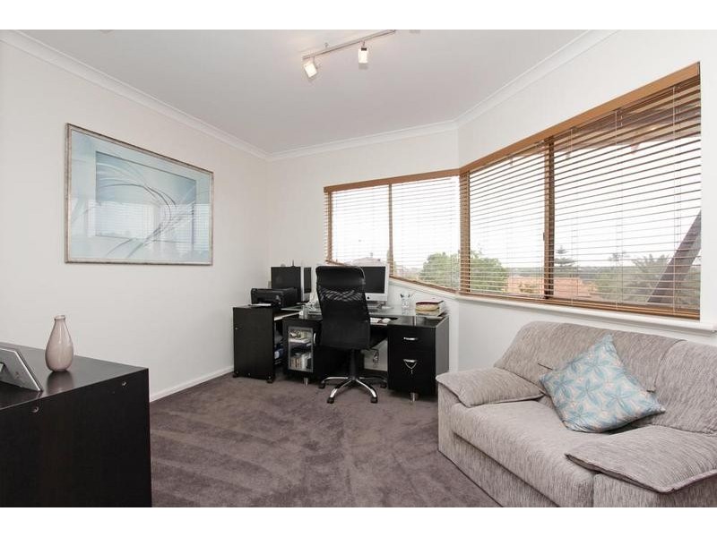 3 Keane Close, Winthrop WA 6150