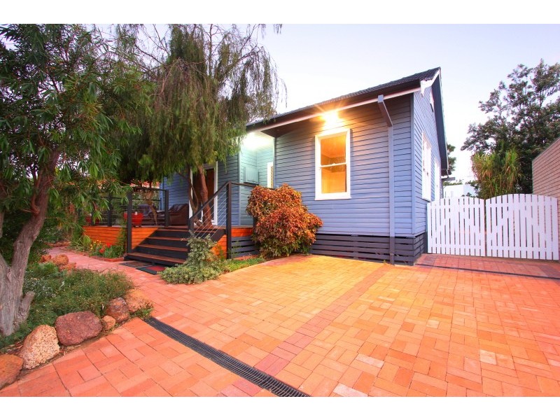 19 Hodge Street, Willagee WA 6156