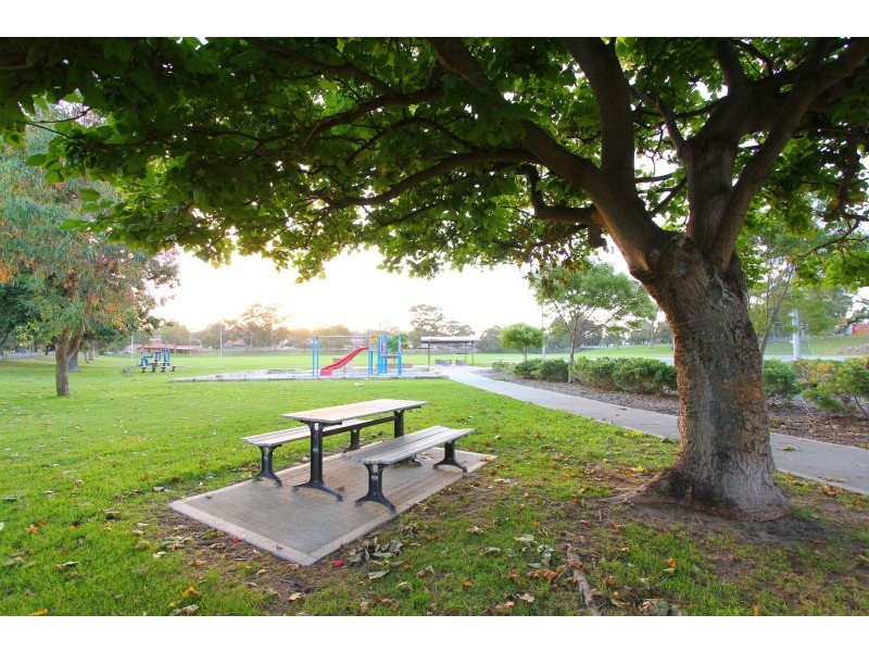 19 Hodge Street, Willagee WA 6156