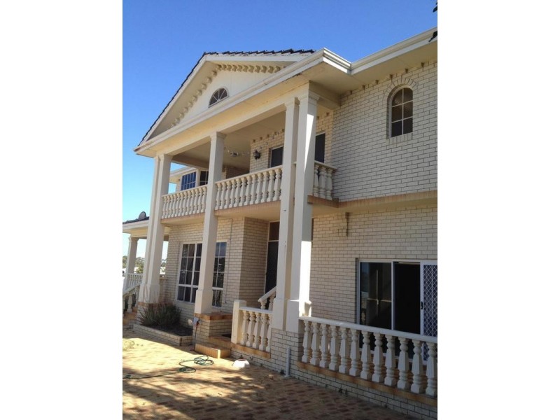 4 Lee Place, Bicton WA 6157