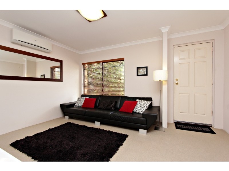 30 Rivett way, Brentwood WA 6153