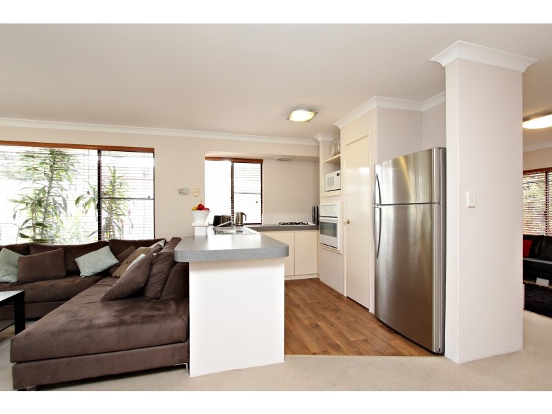 30 Rivett way, Brentwood WA 6153