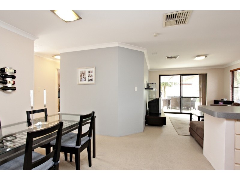 30 Rivett way, Brentwood WA 6153