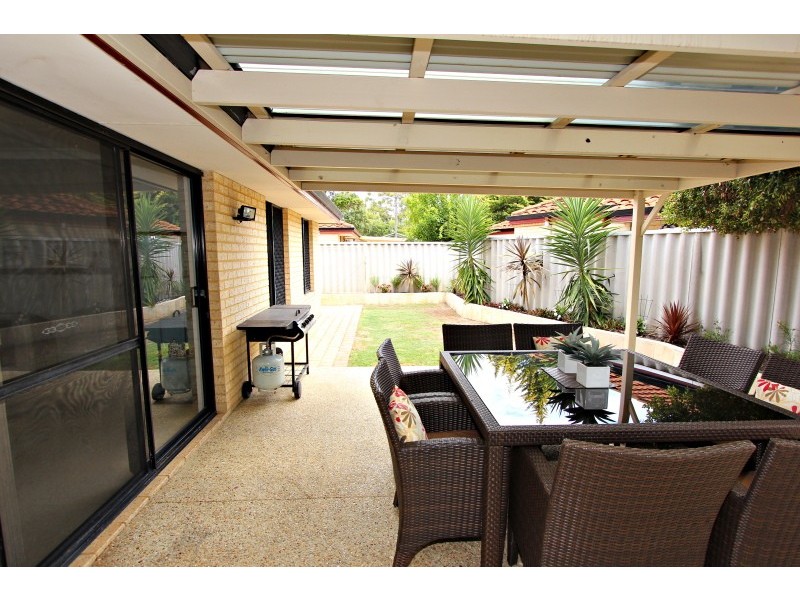 30 Rivett way, Brentwood WA 6153