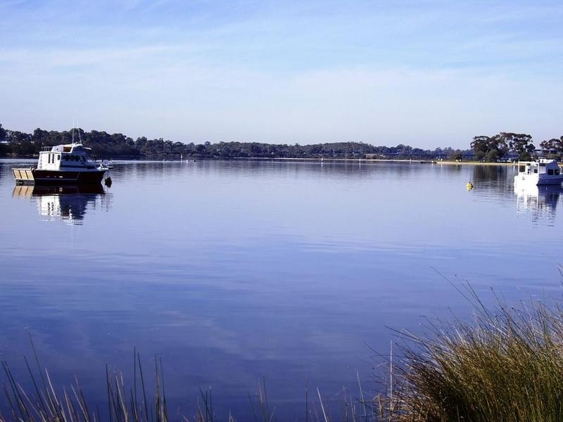 93 The Esplanade, Mount Pleasant WA 6153