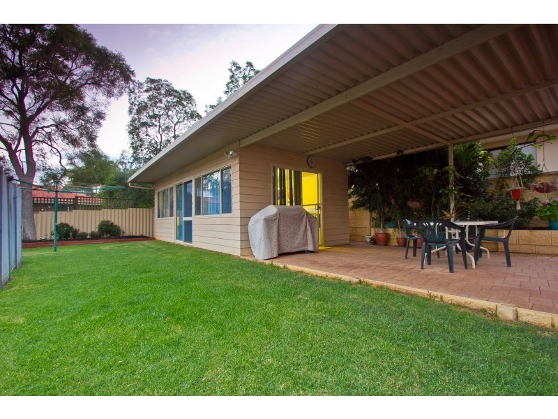 13 Pickering Way, Booragoon WA 6154