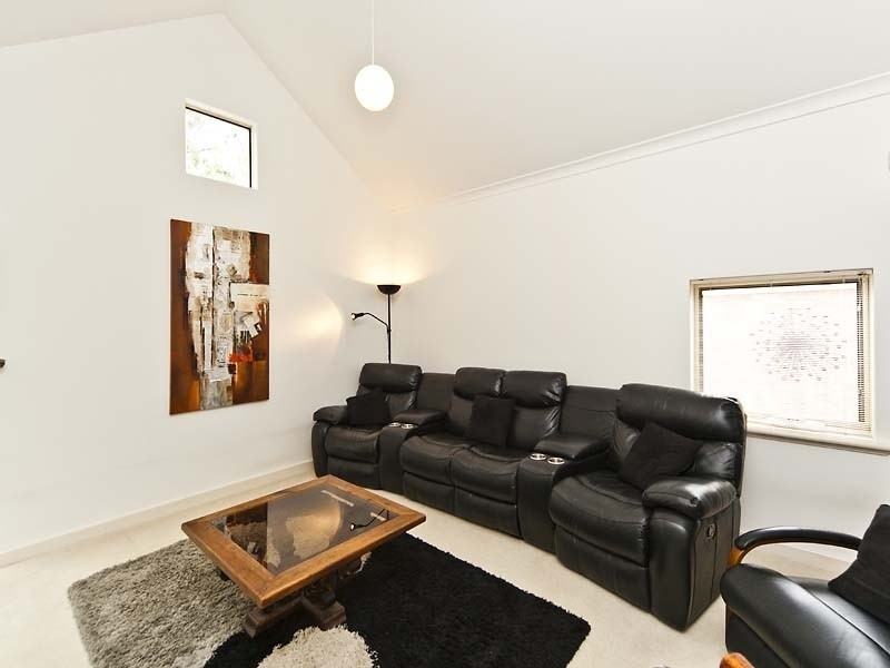 6 Coogee, Mount Pleasant WA 6153