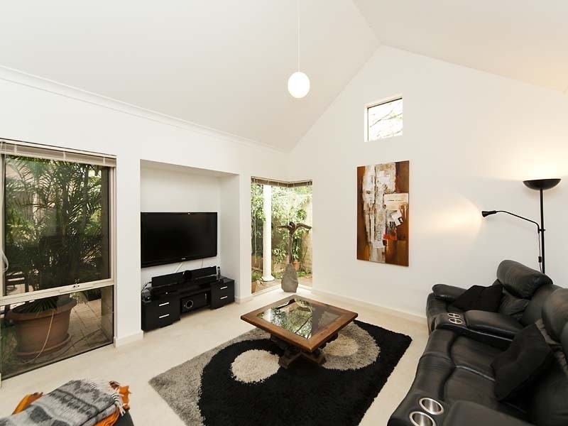 6 Coogee, Mount Pleasant WA 6153