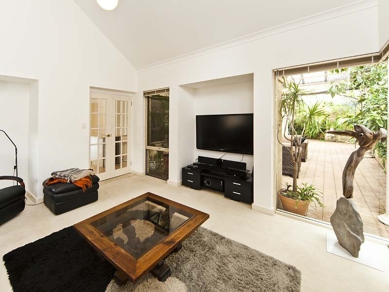 6 Coogee, Mount Pleasant WA 6153