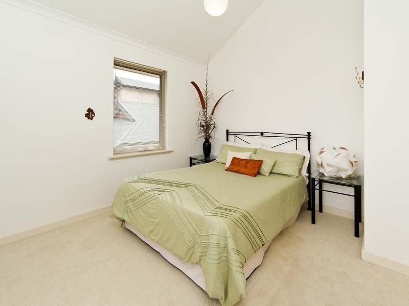 6 Coogee, Mount Pleasant WA 6153