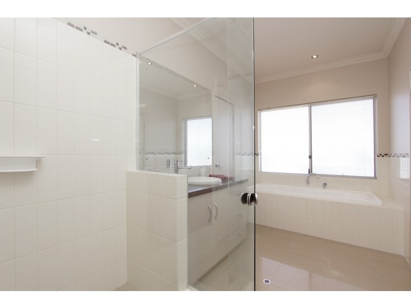 3B Parkside Ave, Mount Pleasant WA 6153