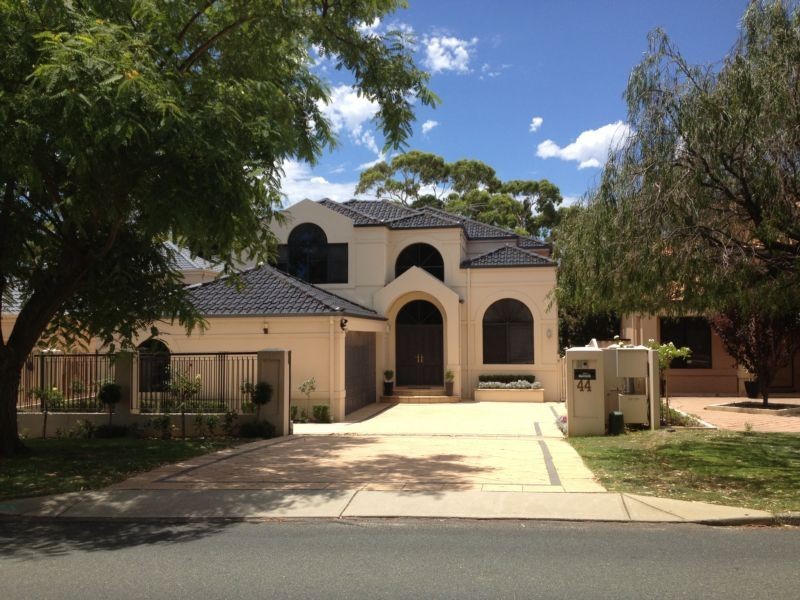 44 Ullapool Road, Mount Pleasant WA 6153