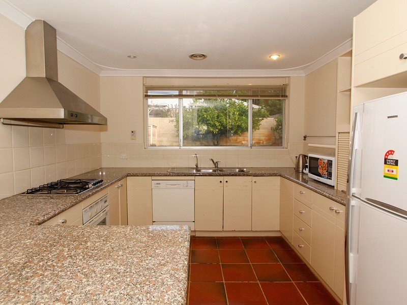 89 Riverton Drive, Rossmoyne WA 6148