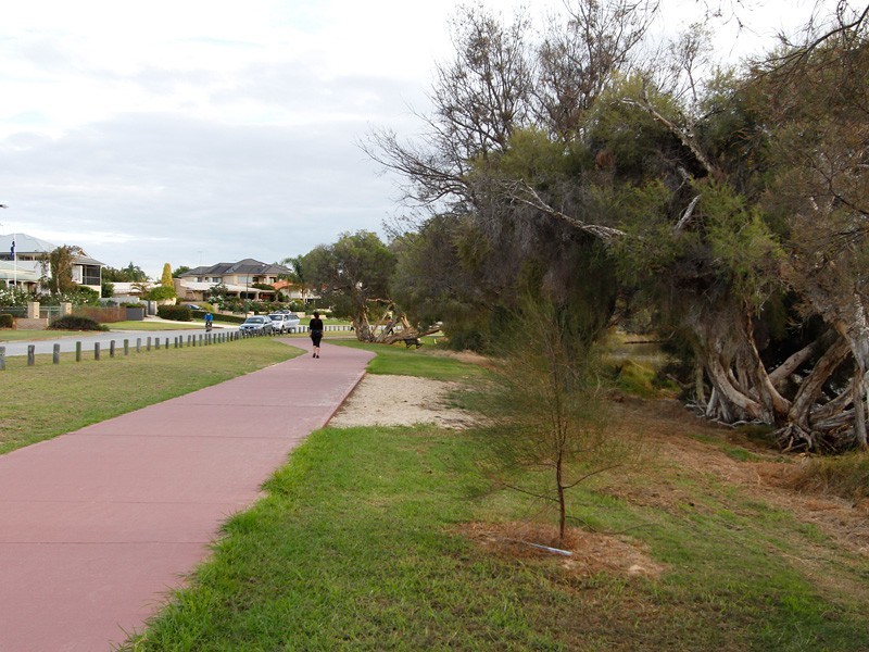 89 Riverton Drive, Rossmoyne WA 6148