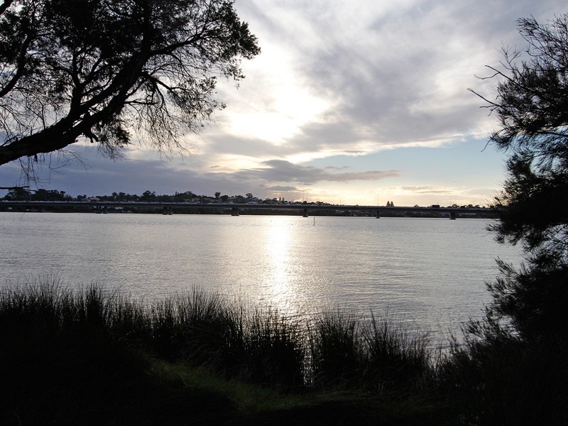 89 Riverton Drive, Rossmoyne WA 6148