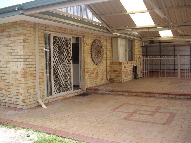 11 Rosebud Close, Huntingdale WA 6110