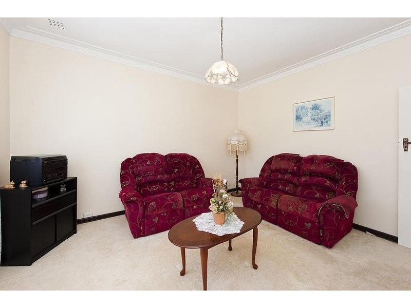 63 Coleman Crescent, Melville WA 6156