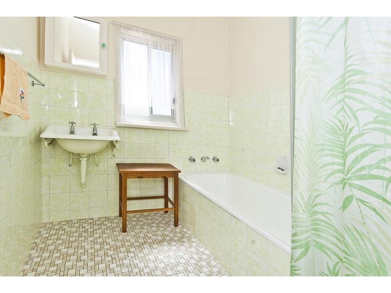 63 Coleman Crescent, Melville WA 6156