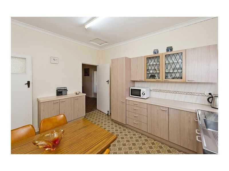 63 Coleman Crescent, Melville WA 6156