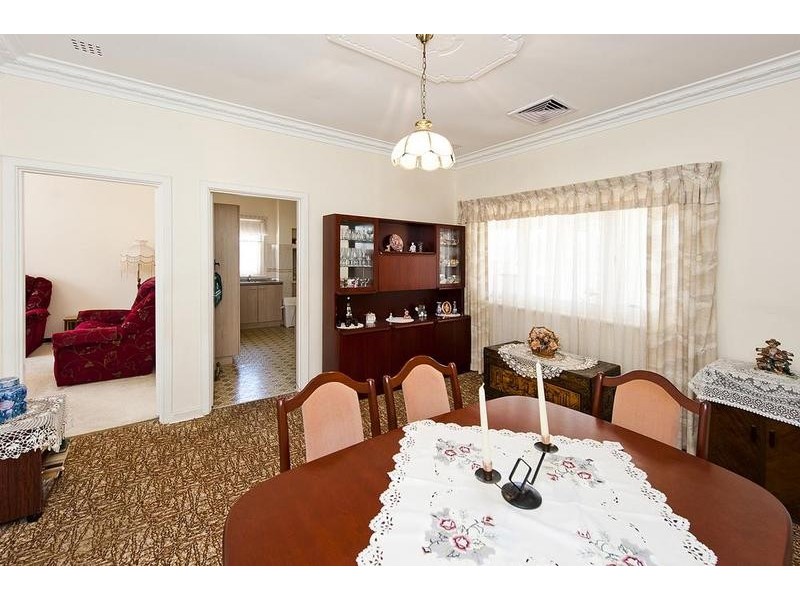 63 Coleman Crescent, Melville WA 6156