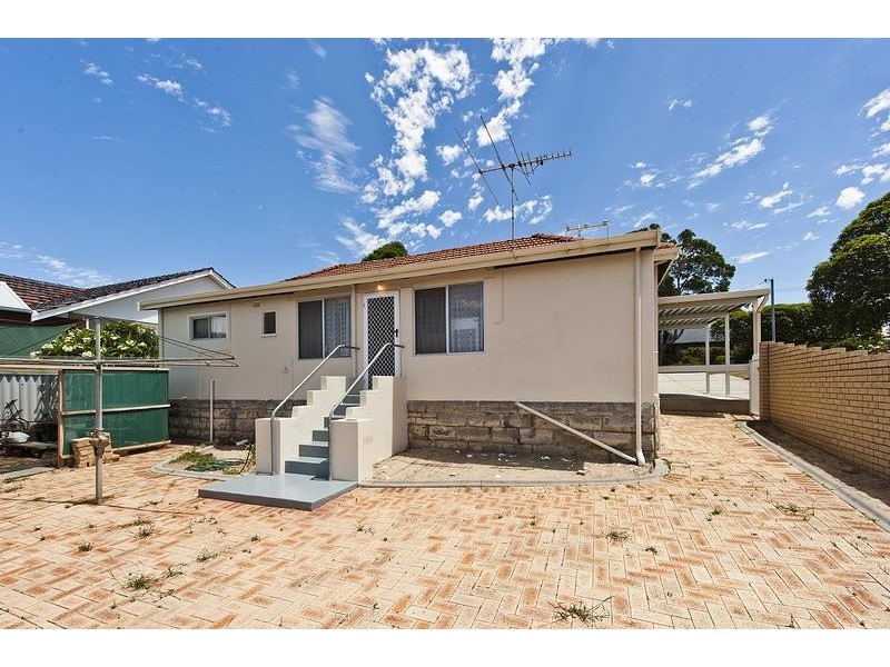 63 Coleman Crescent, Melville WA 6156