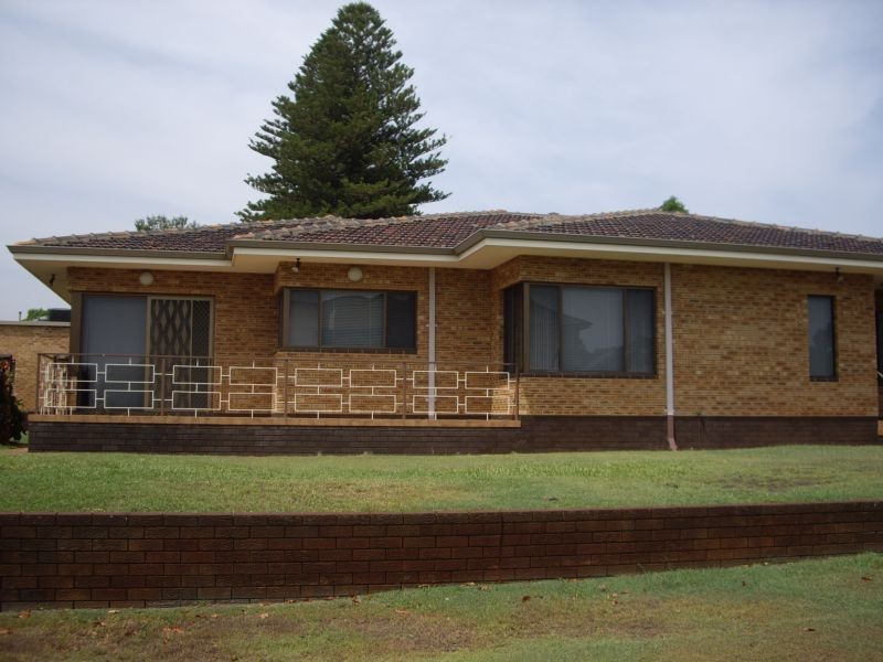 1a Queens Road, Mount Pleasant WA 6153