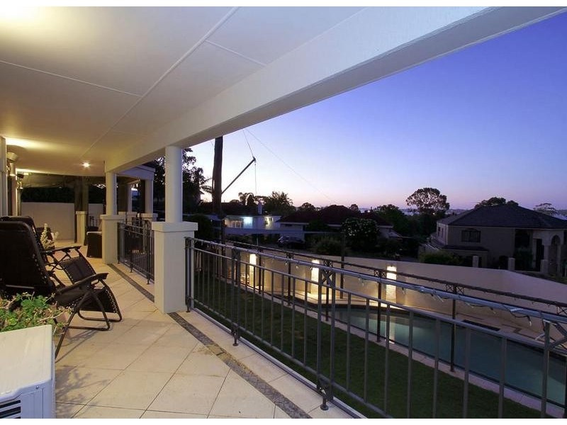 5 Hope Rd, Ardross WA 6153