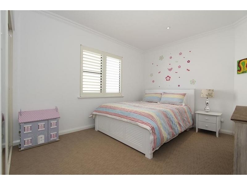 25B Dunkley Ave, Applecross WA 6153