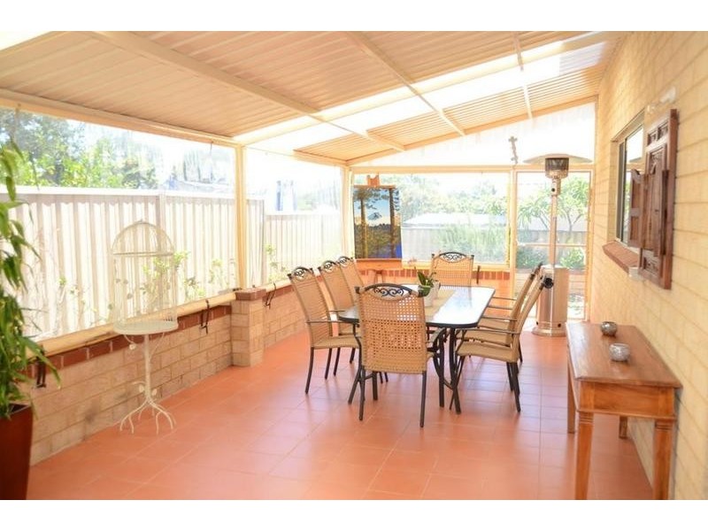 44A Davy St, Alfred Cove WA 6154