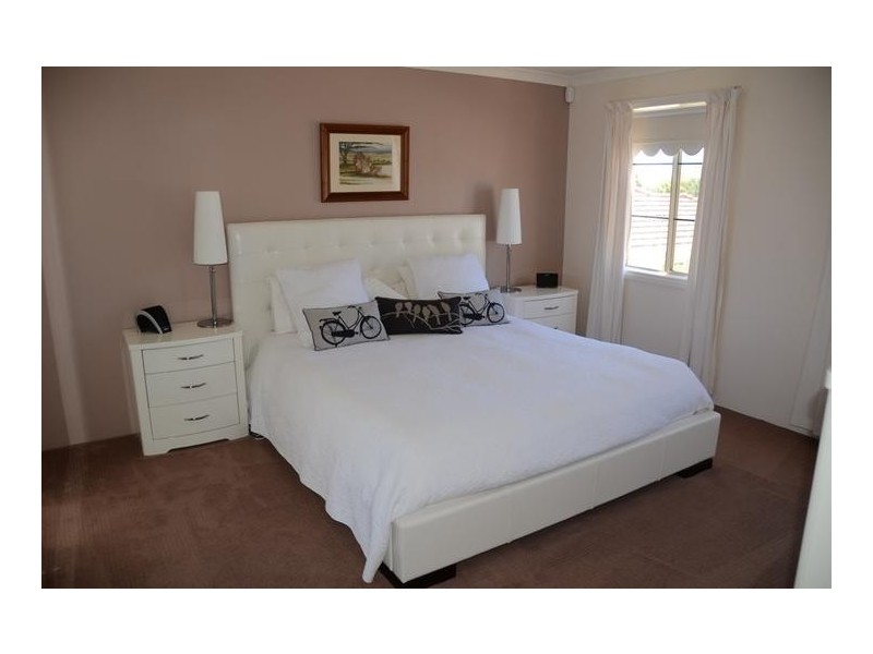 44A Davy St, Alfred Cove WA 6154