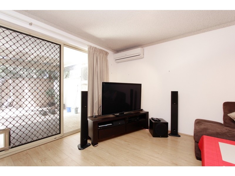 10/2 Mitchell Street, Bentley WA 6102