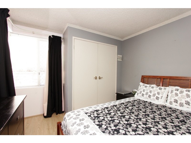 10/2 Mitchell Street, Bentley WA 6102