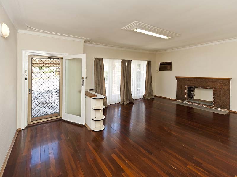 23 Holman St, Melville WA 6156