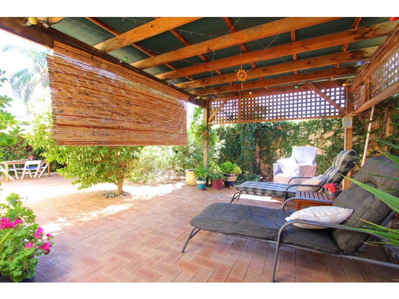 35 Pembroke Street, Bicton WA 6157