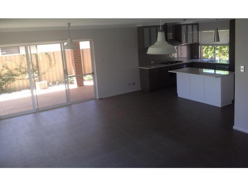 8 Lautour Street, South Guildford WA 6055