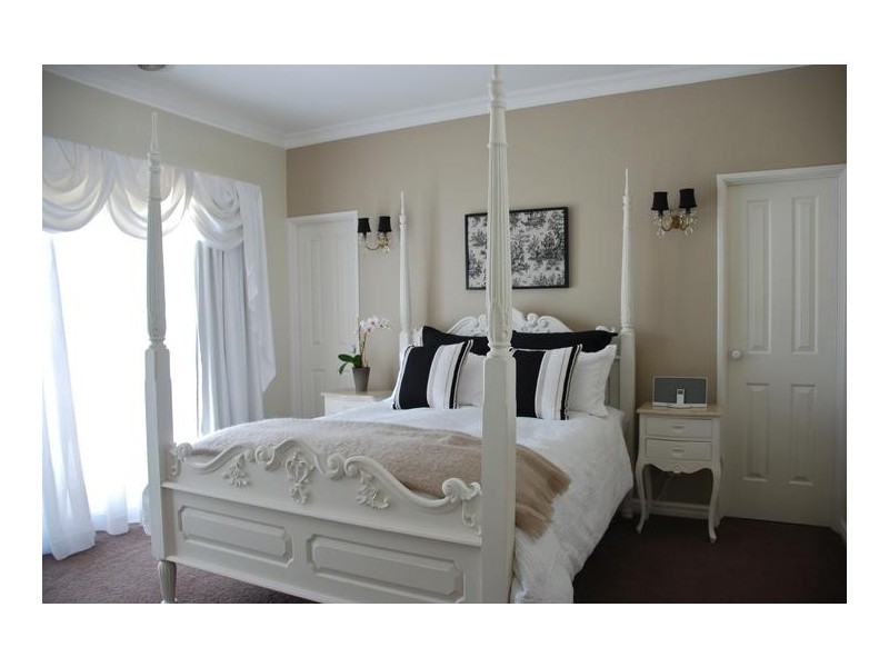 4 Drew Road, Ardross WA 6153