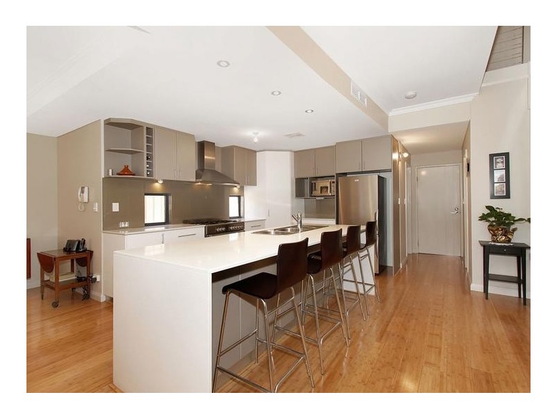 4E Willcock Street, Ardross WA 6153