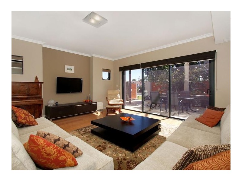 4E Willcock Street, Ardross WA 6153