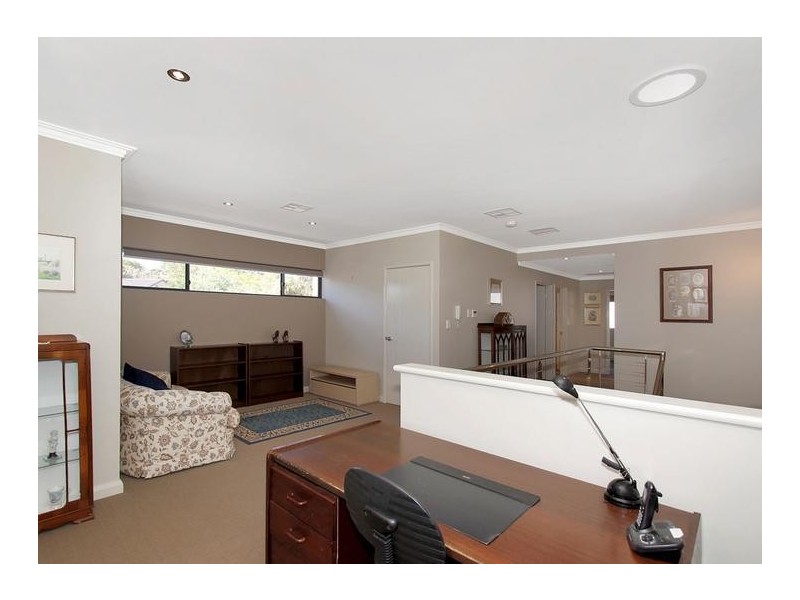 4E Willcock Street, Ardross WA 6153