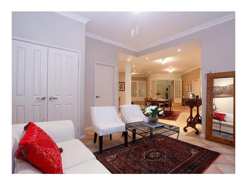 27 Cawston Road, Attadale WA 6156
