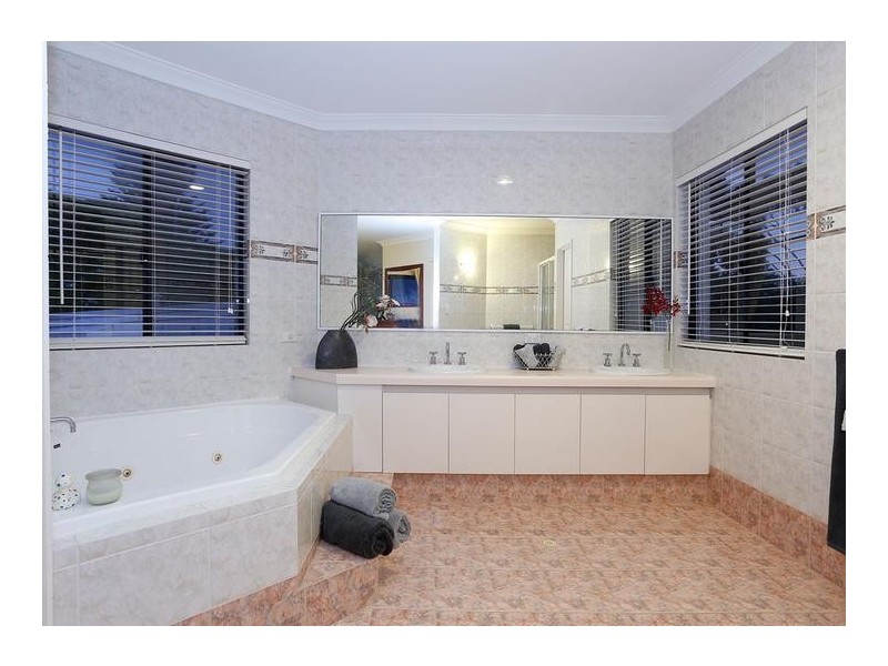 27 Cawston Road, Attadale WA 6156