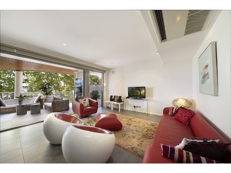 3/13 Tweeddale Rd, Applecross WA 6153