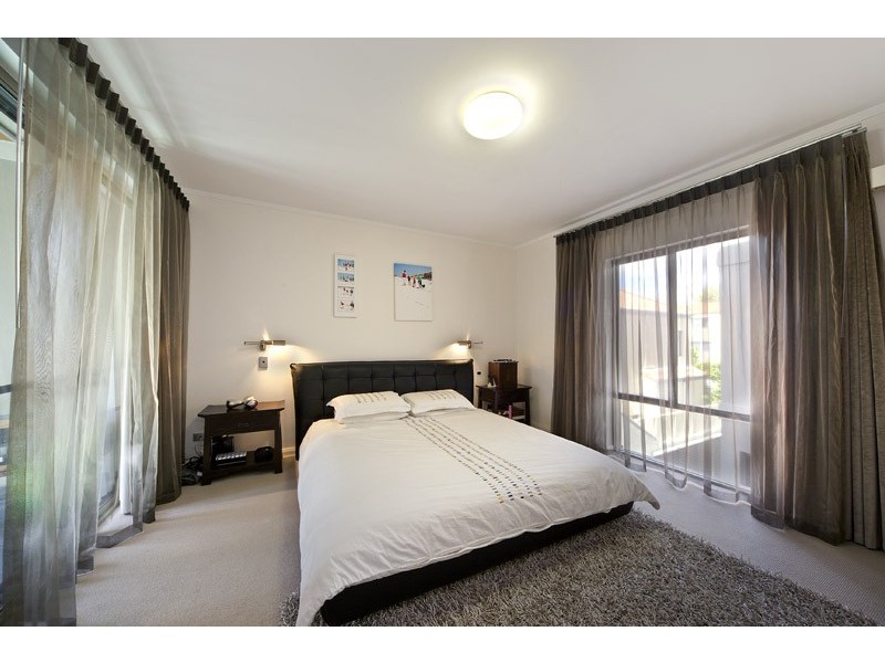3/13 Tweeddale Rd, Applecross WA 6153